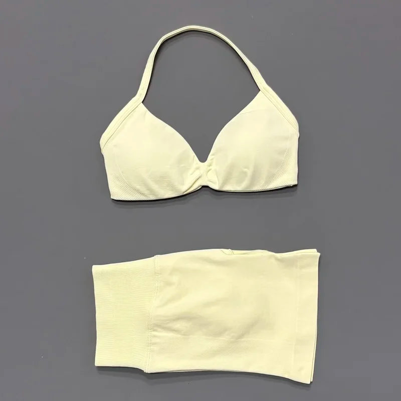 Seamless Yoga Bra And Scrunch Shorts Workout Set For Women