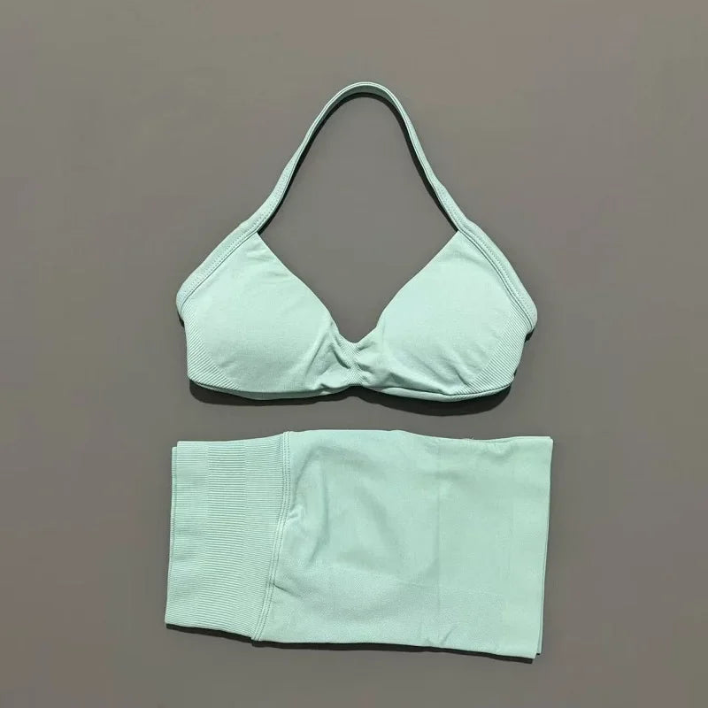 Seamless Yoga Bra And Scrunch Shorts Workout Set For Women