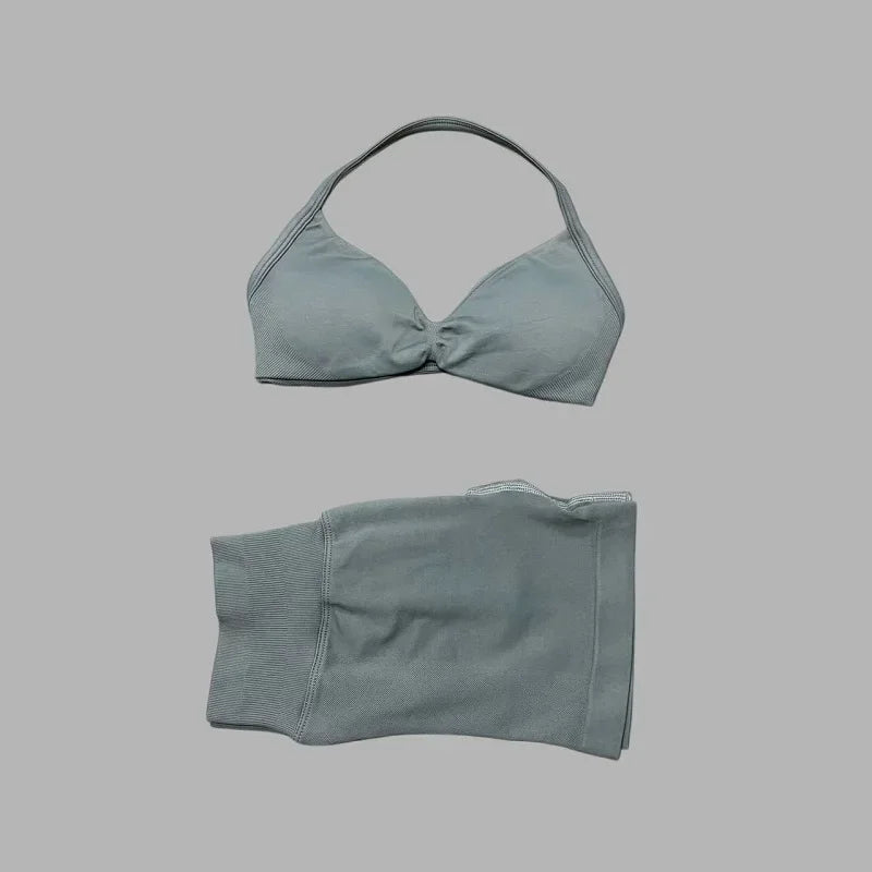 Seamless Yoga Bra And Scrunch Shorts Workout Set For Women