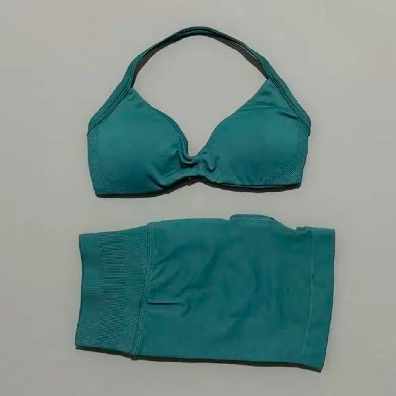 Seamless Yoga Bra And Scrunch Shorts Workout Set For Women