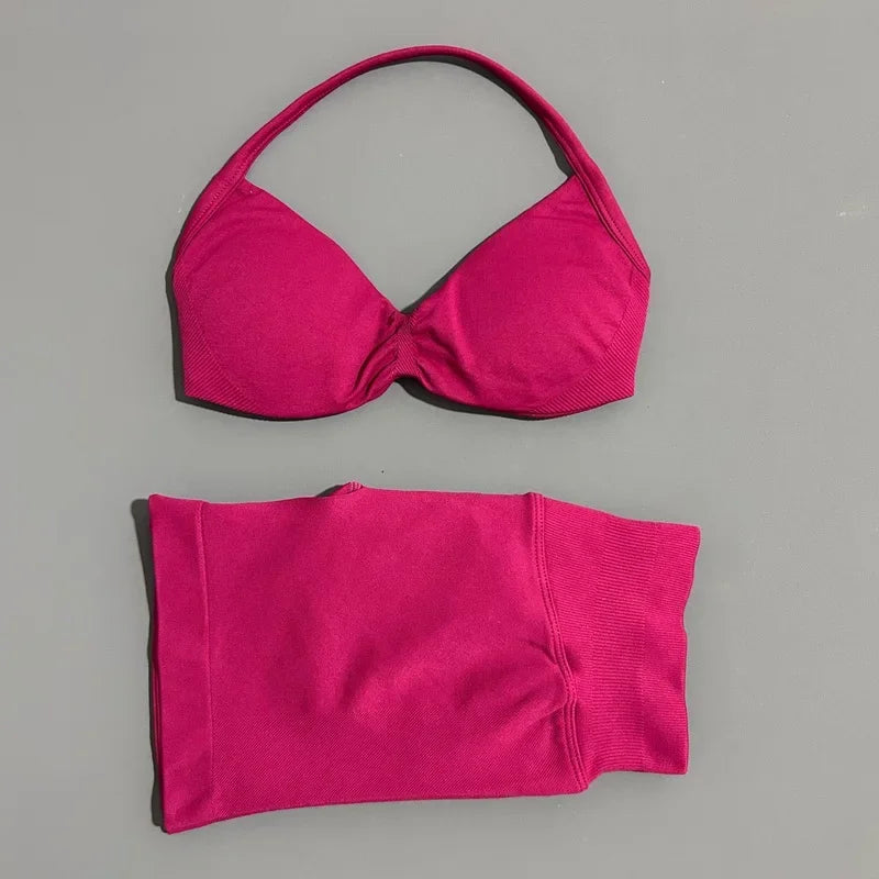 Seamless Yoga Bra And Scrunch Shorts Workout Set For Women