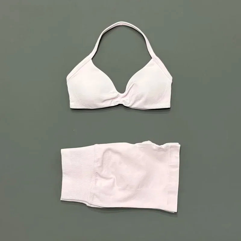 Seamless Yoga Bra And Scrunch Shorts Workout Set For Women