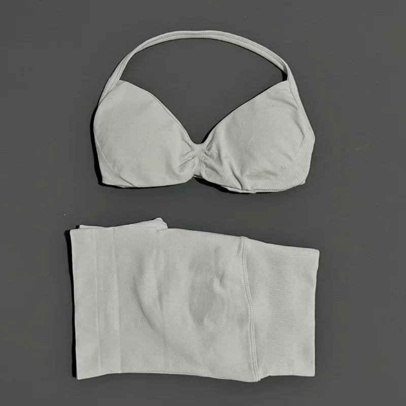 Seamless Yoga Bra And Scrunch Shorts Workout Set For Women