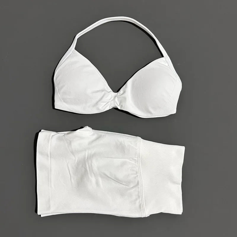 Seamless Yoga Bra And Scrunch Shorts Workout Set For Women