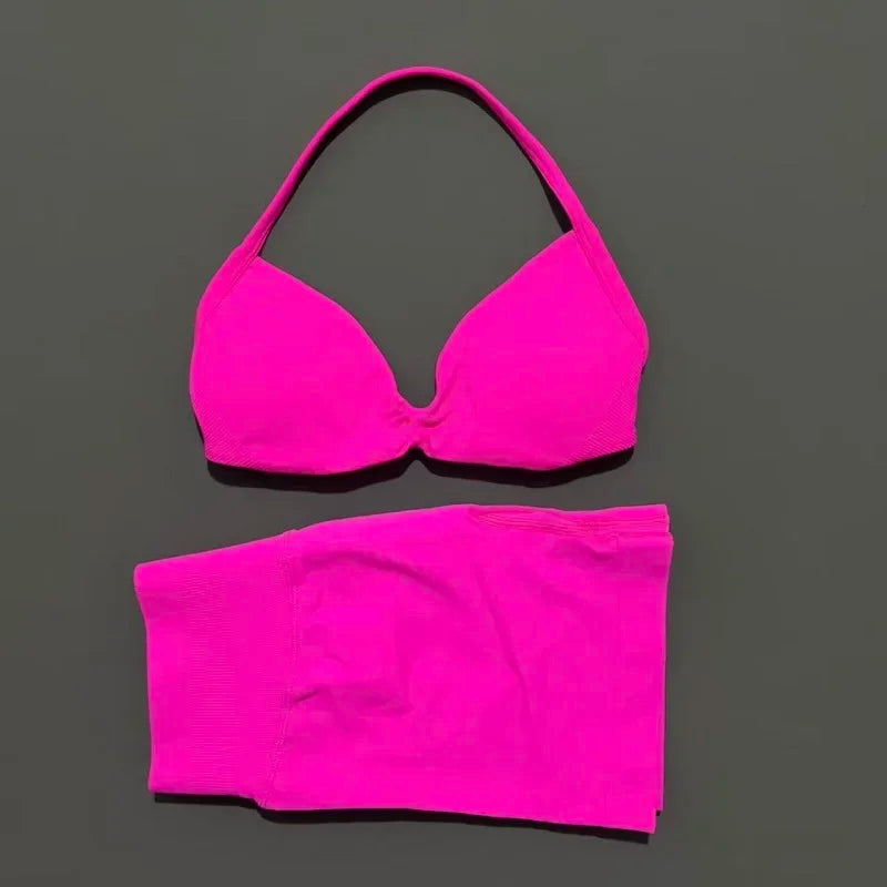Seamless Yoga Bra And Scrunch Shorts Workout Set For Women