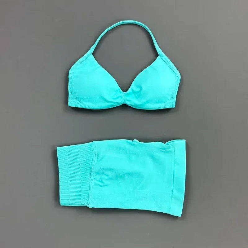 Seamless Yoga Bra And Scrunch Shorts Workout Set For Women