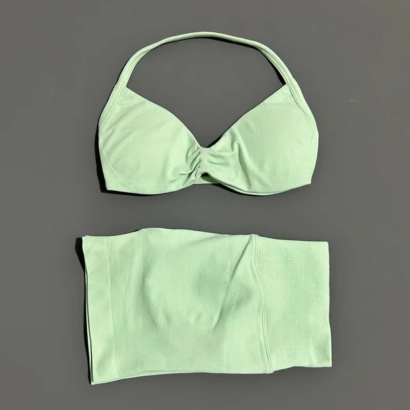 Seamless Yoga Bra And Scrunch Shorts Workout Set For Women