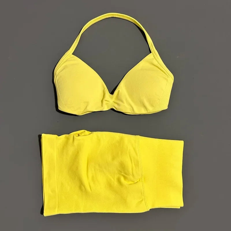 Seamless Yoga Bra And Scrunch Shorts Workout Set For Women