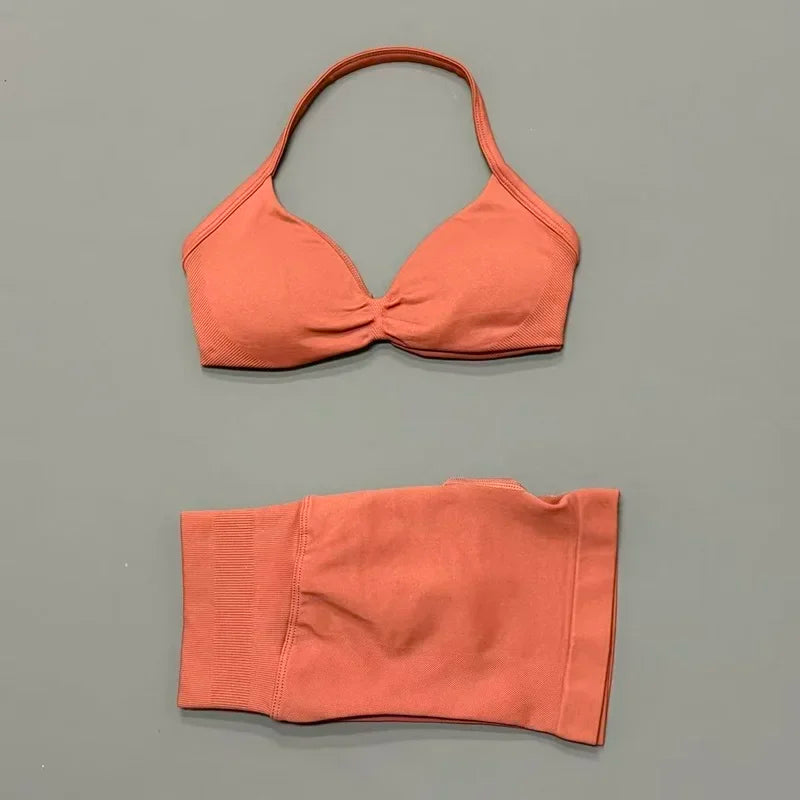 Seamless Yoga Bra And Scrunch Shorts Workout Set For Women