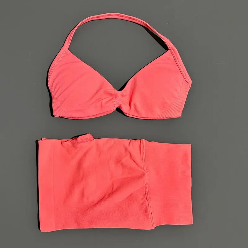 Seamless Yoga Bra And Scrunch Shorts Workout Set For Women