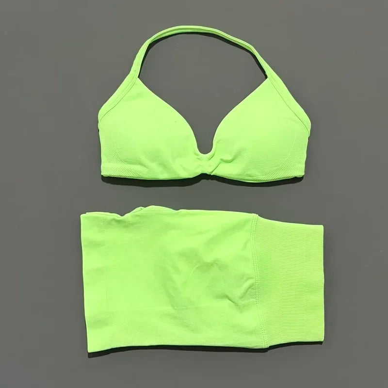 Seamless Yoga Bra And Scrunch Shorts Workout Set For Women